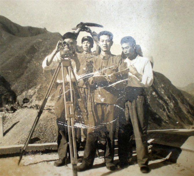 纪念铁道兵挥师挺进襄渝线五十周年(二)