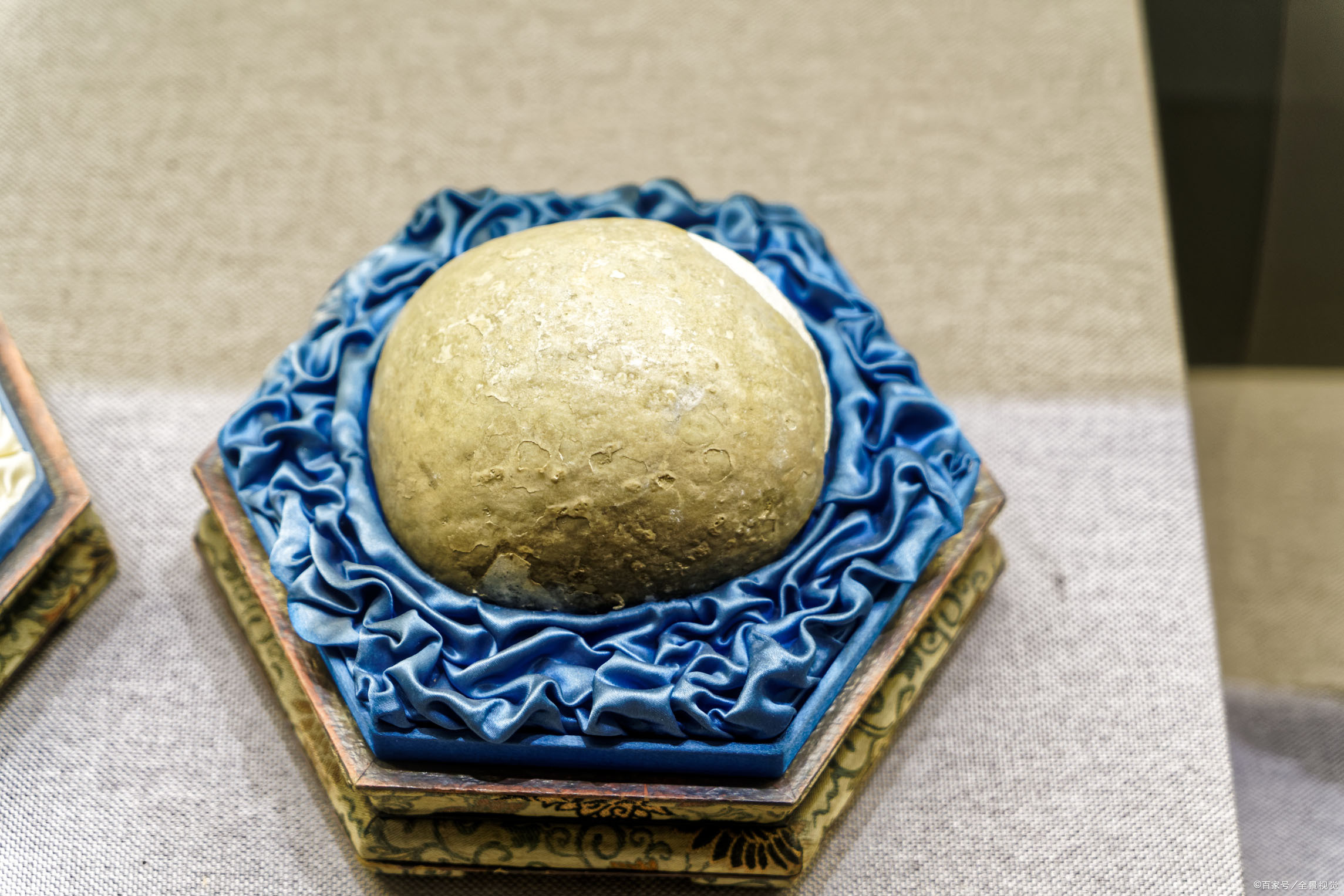 驴腹发现"驴宝",高达40万,非结石非粪便!专家:不可入药!