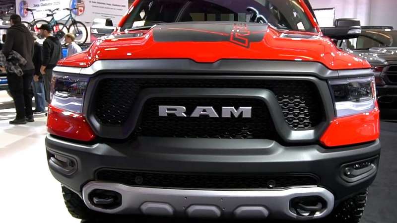 新车展示,实拍2020款道奇公羊RAM 1500,这外形太帅了!,汽车,车评,好看视频