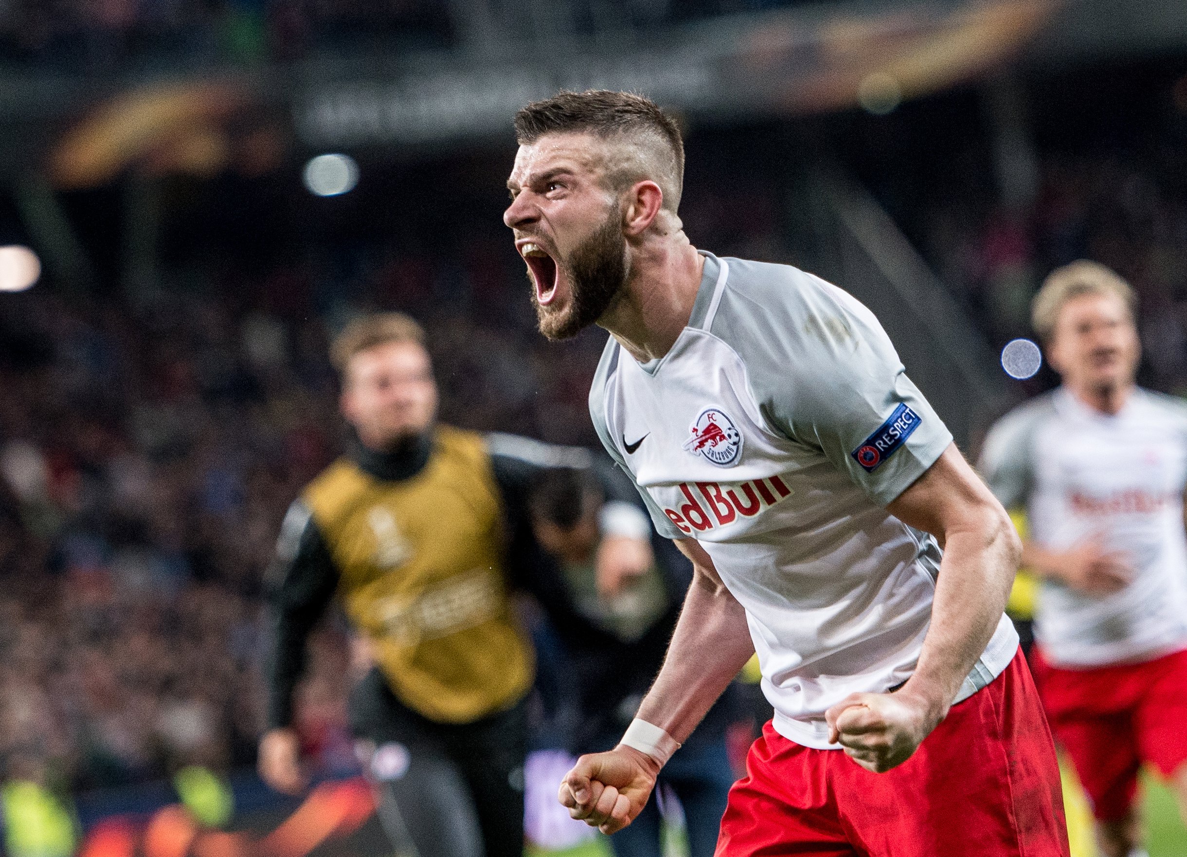 足球——欧罗巴联赛:萨尔茨堡晋级半决赛(12)