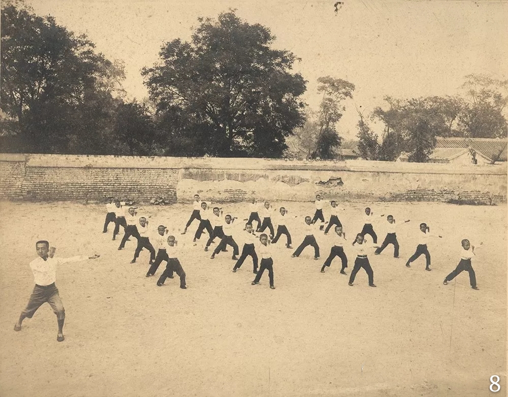 老照片:100年前小学生的学习和生活留影