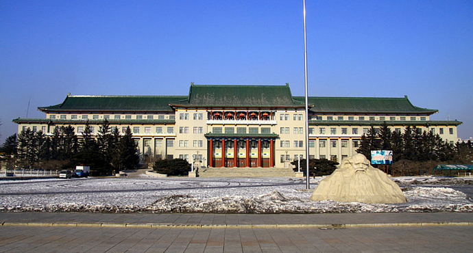 2 长春·吉林大学地质宫博物馆