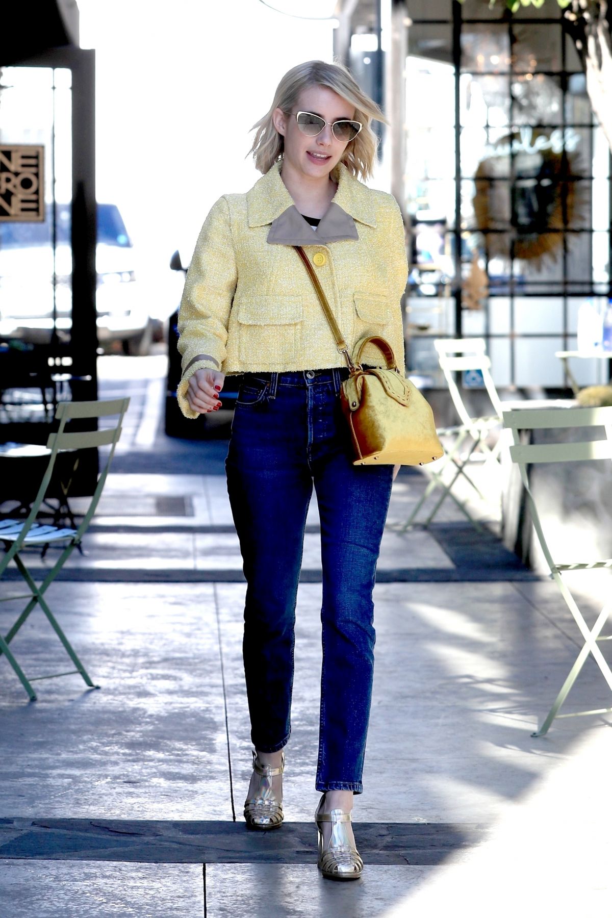 身高只有157的emma roberts一直被大家称为是行走的小个子穿搭教科书