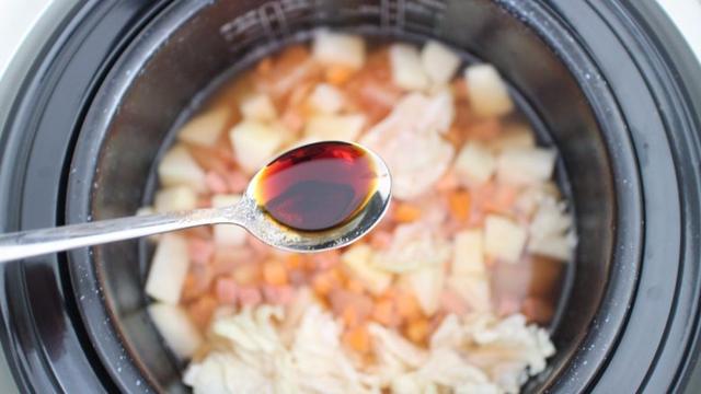 3道電飯煲食譜:天氣太冷懶得下廚,把菜扔進電飯鍋,甩手等著吃