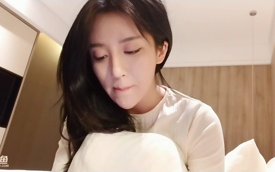 主播呆妹儿直播间唱歌受粉丝集体称赞,欲想当新平台一姐!