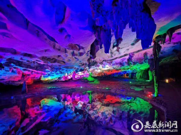 "感受天下圣洞 畅游西游奇旅" 冷水江市波月洞黄金周节目精彩纷呈