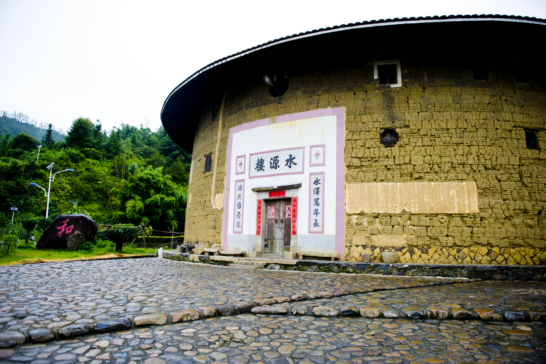 中国独一无二民居:空中鸟瞰像蘑菇内部如迷宫,被外国人视为异物