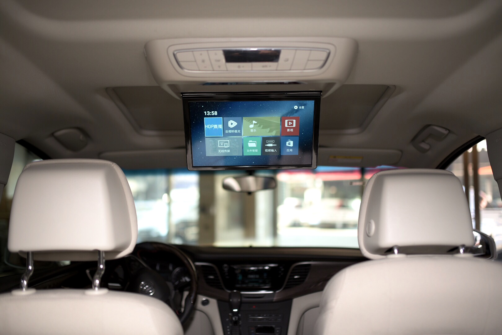 hud抬头显 加装了个原厂抬头显,最主要就是为了驾驶的时候提醒车速