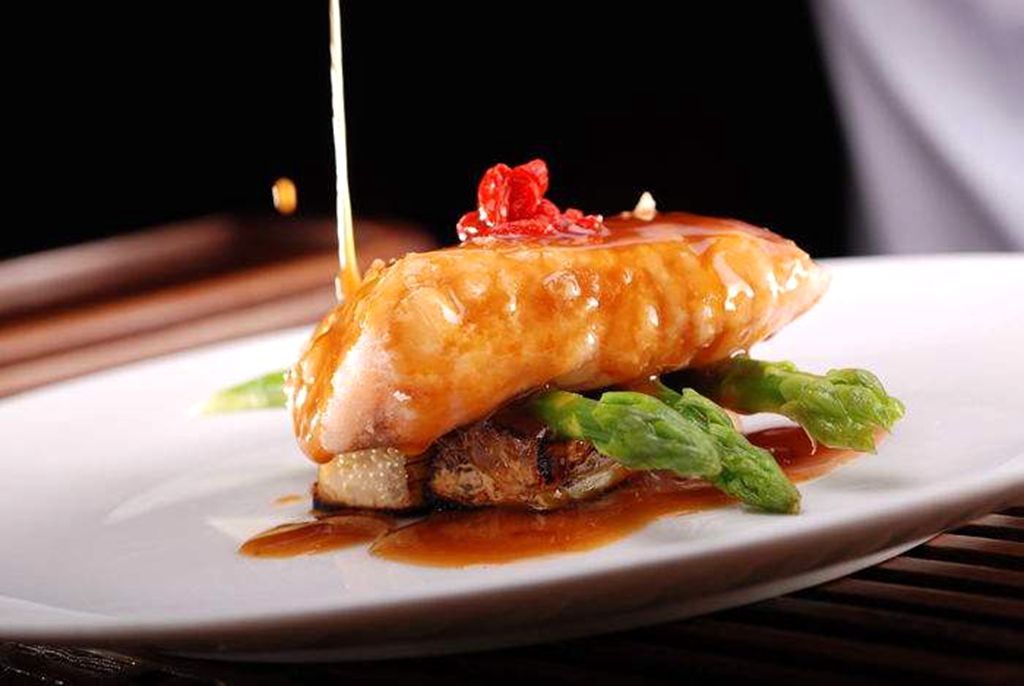 番茄煎鱼排不入味,厨师说漏嘴:只需这样做,鱼香浓郁,入口酸甜