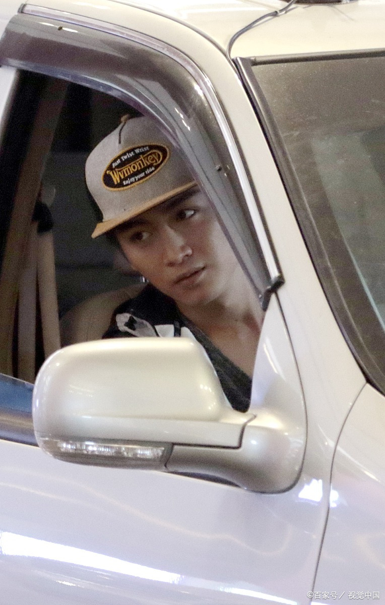 陈晓有没有胡子都很有韵味