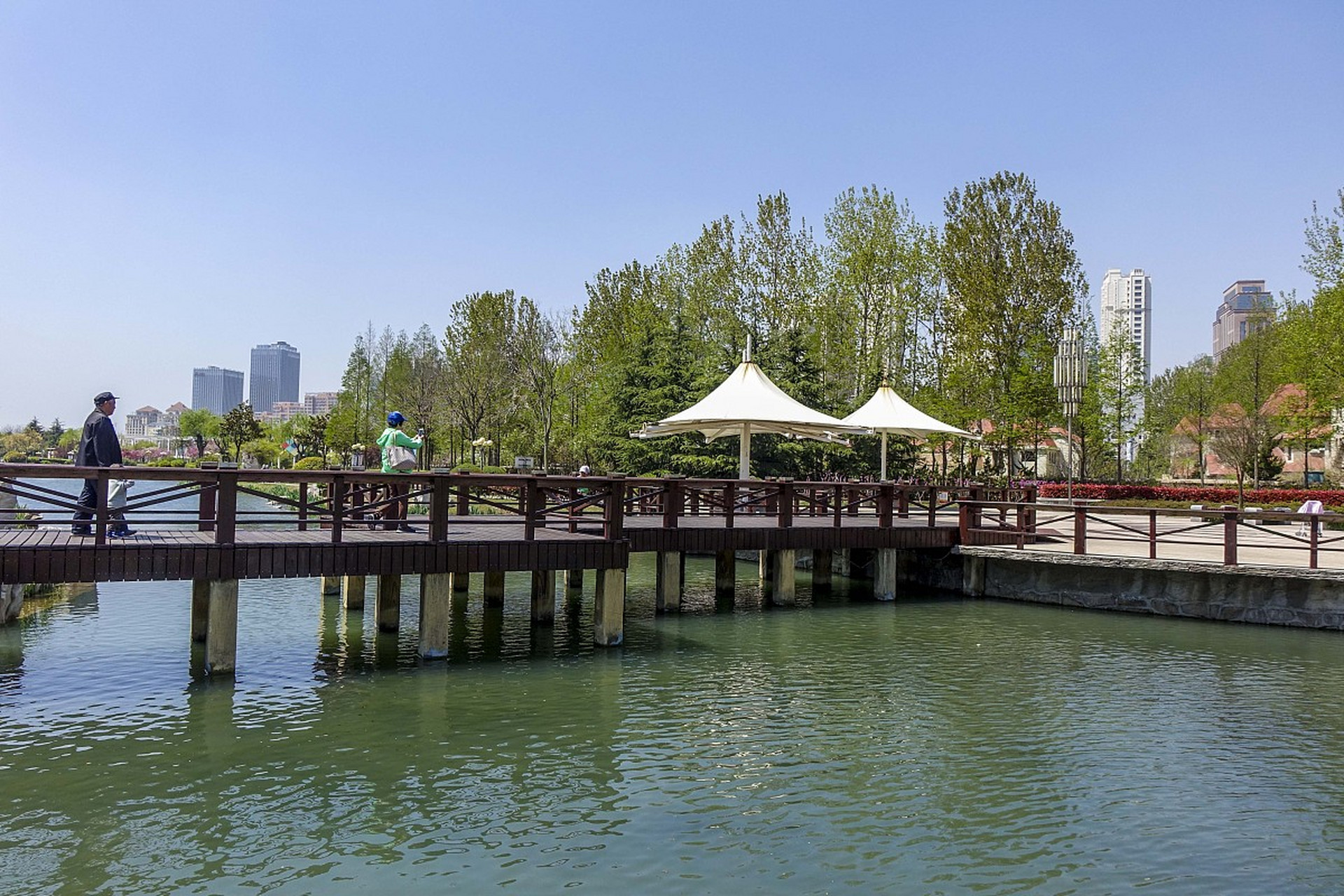 郑州象湖公园是个放松心情的好去处,这里不仅有优美的自然风光,还有