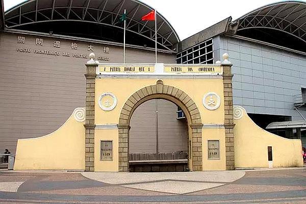 不道歉就是打!新中国澳门关闸事件让你看看那时候的血性!