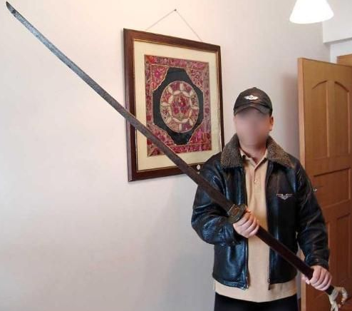 第三款,陌刀,在古代冷兵器横行的年代,骑兵是最让人头疼的一个兵种