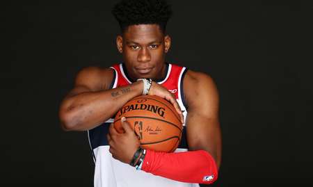 nba官方祝奇才球员阿德米拉尔-斯科菲尔德23岁生日快乐