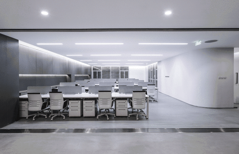 《建筑与室内》兼容私密与开放的现代化办公室设计