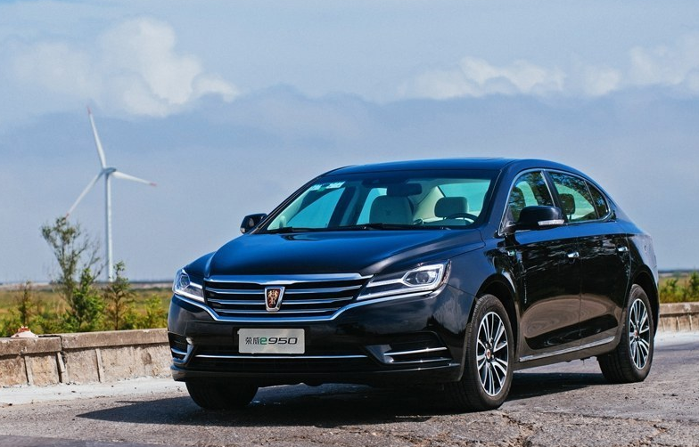 荣威e950是很不错的车型选择,拥有最新的设计理念,很时尚