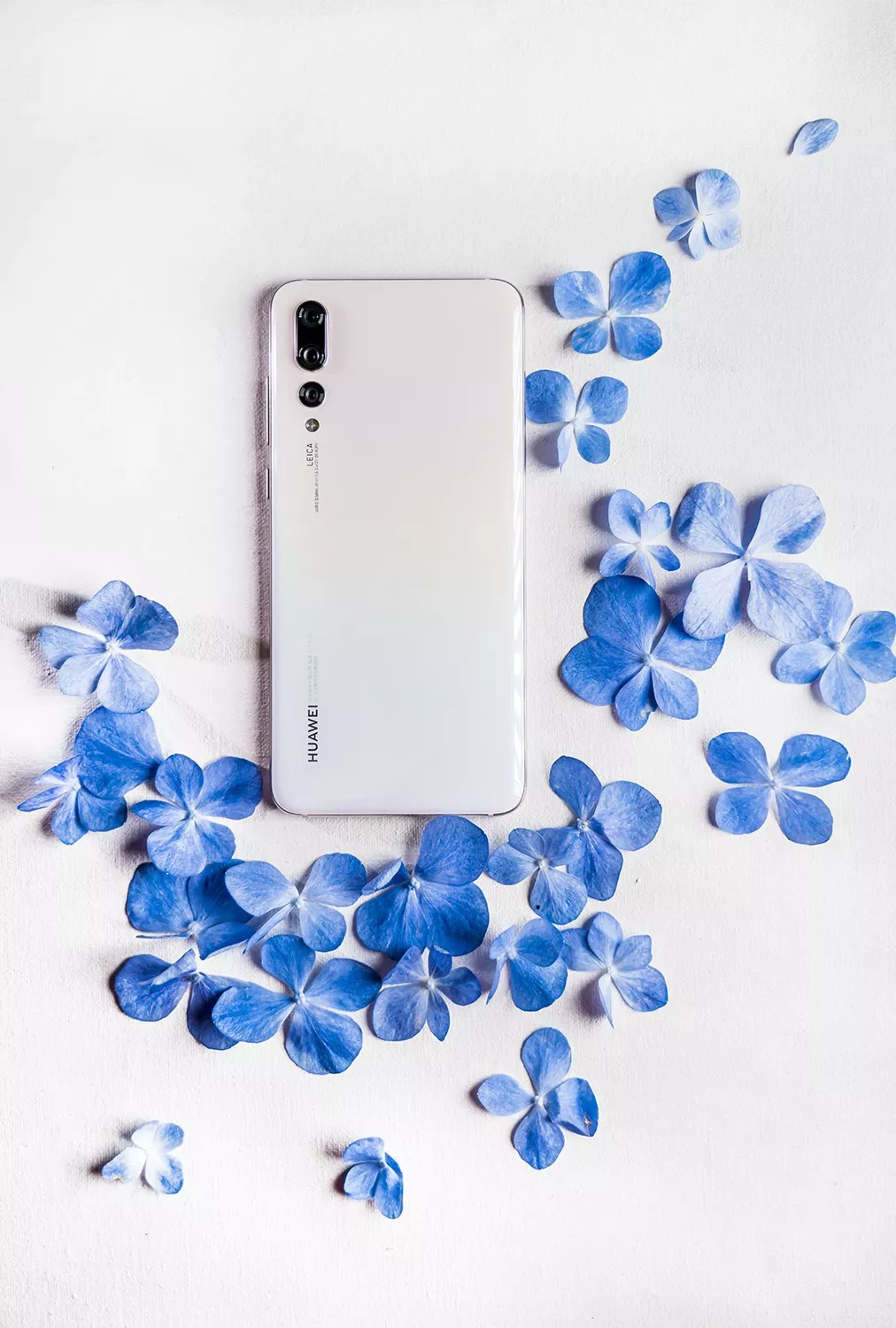 华为p20珠光贝母:纯洁的绚烂