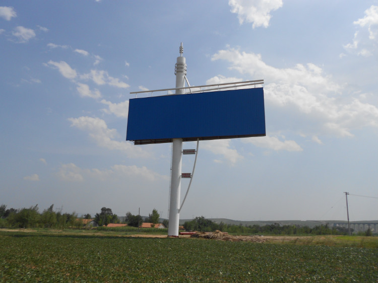 双面单立柱广告基础制作多大合适?