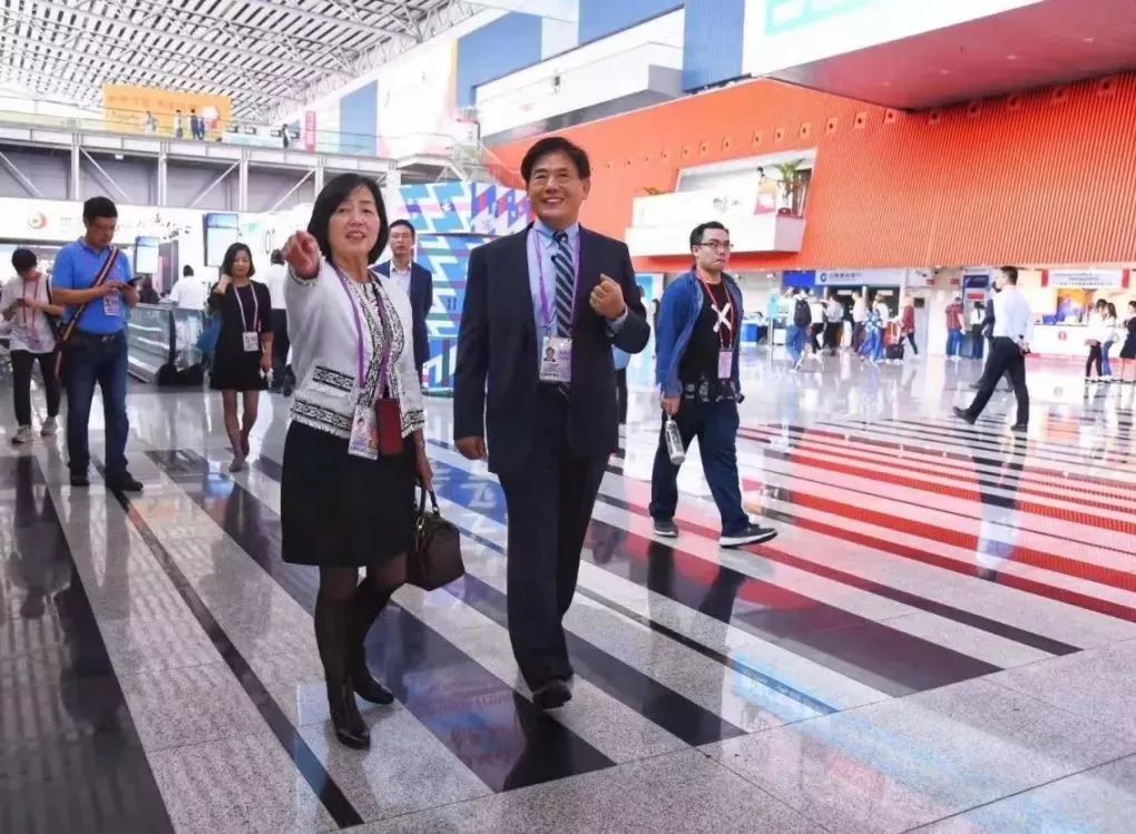 周巨乐和中基趟过的大江大河