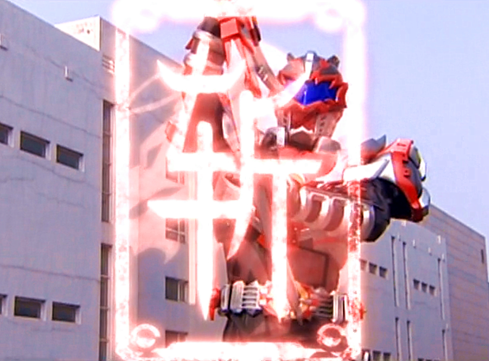 三大炎龙铠甲实力相当,一个擅长拳,一个擅长刀,一个擅长"装"