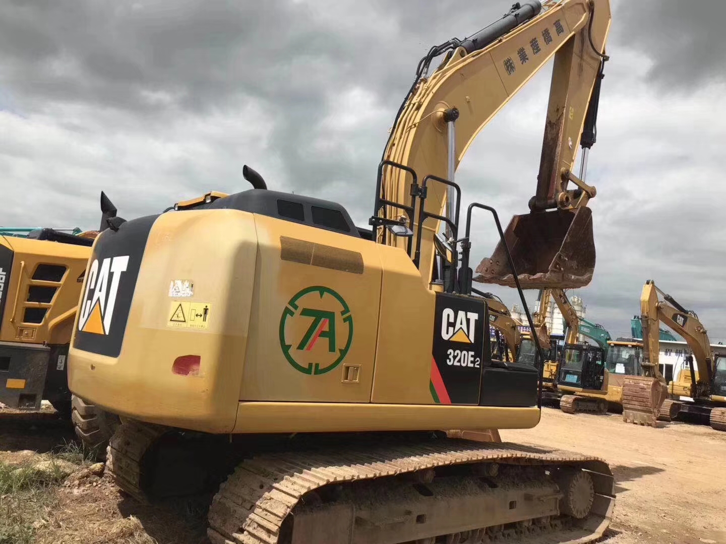 购买二手挖掘机需要注意以下几点