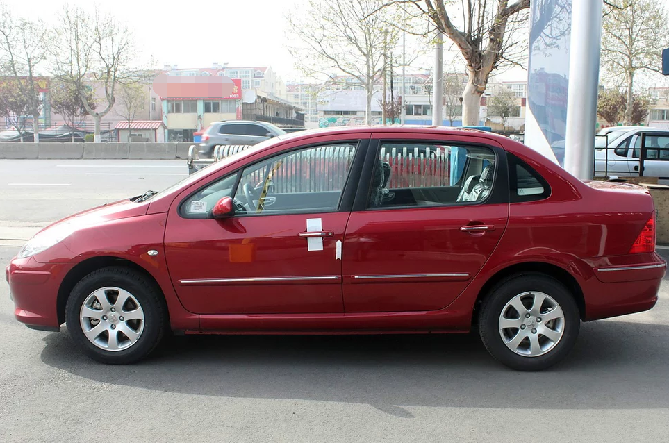 品鉴标致307三厢 2.0l 自动舒适版的美