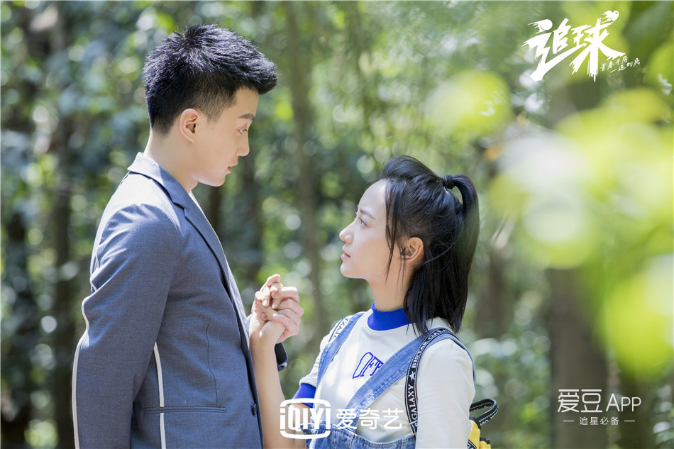 李汶翰朱元冰大秀腹肌 李希侃上演"暴风撒娇"