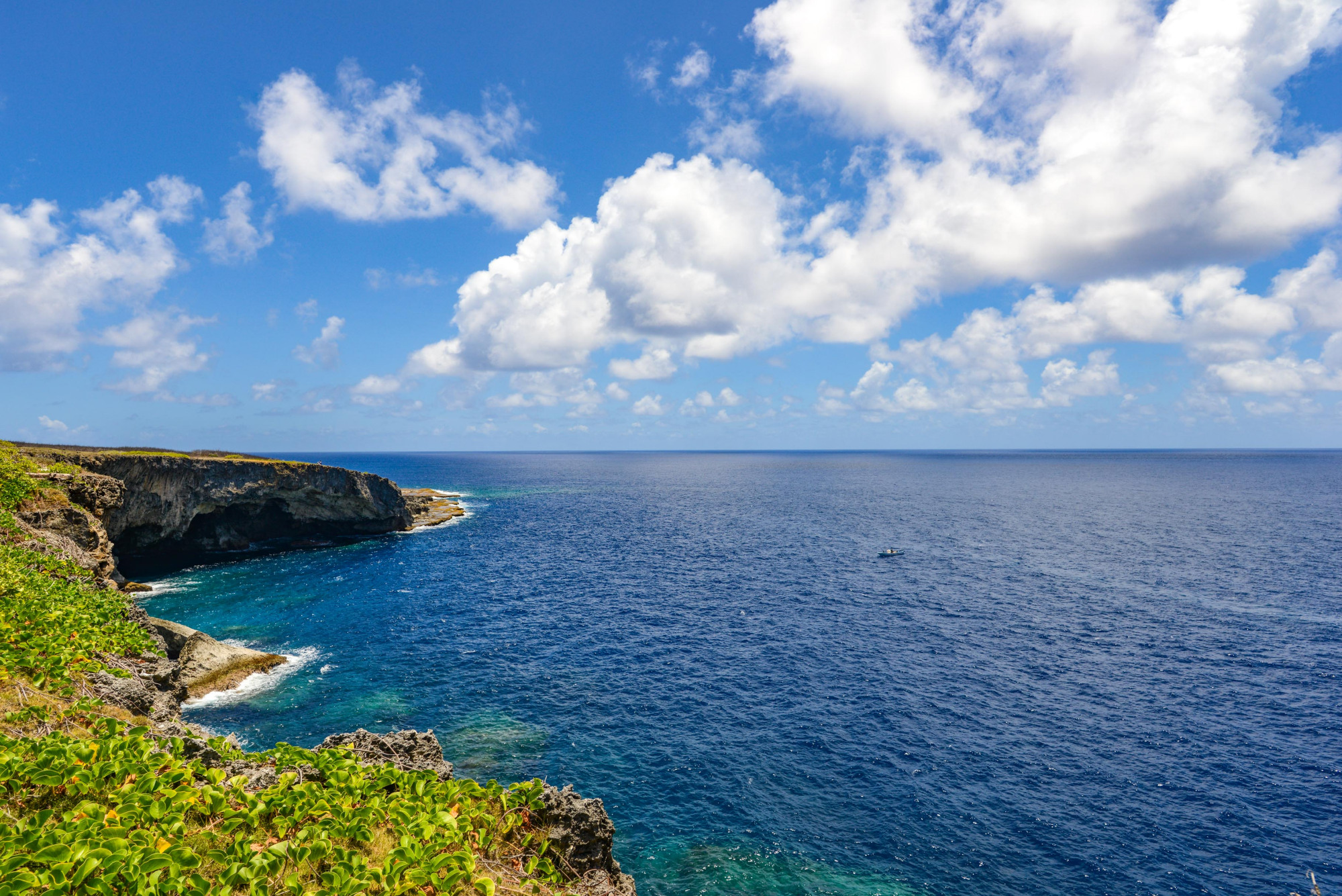 塞班岛上日本人最喜欢的旅游景点,尸骸满地,但风景无敌