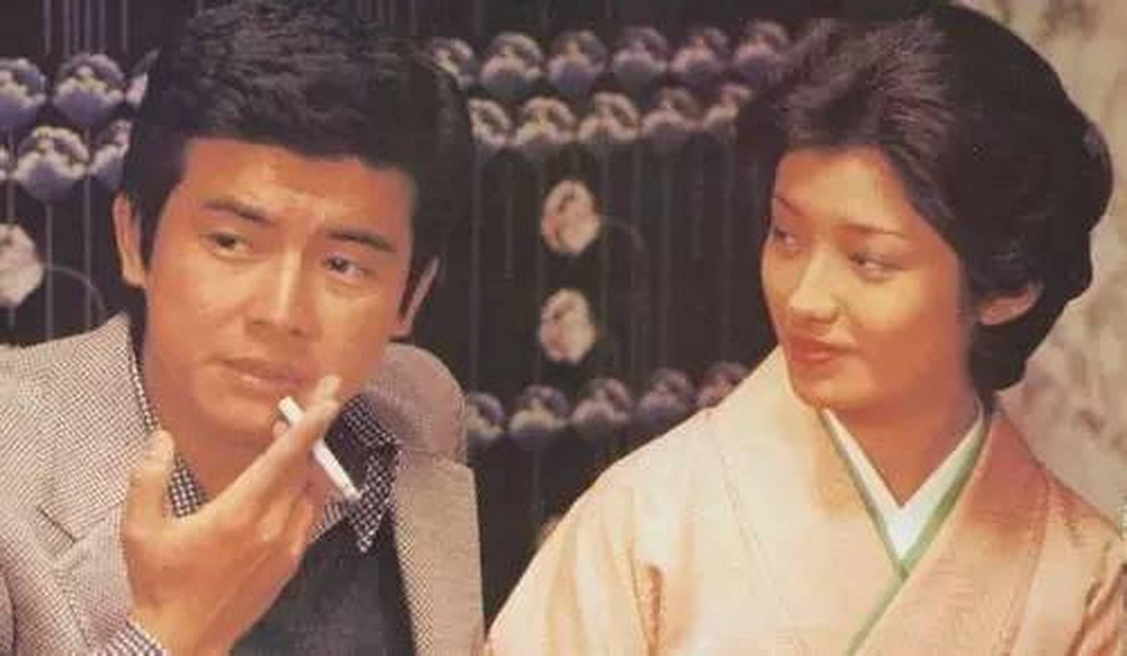 《雾之旗》托了山口百惠之福,许多人对这个故事并不陌生:贫穷的乡村