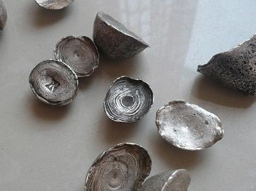 古代的碎银子小巧方便,都是怎么制作的?这一种方法比砸碎更高明