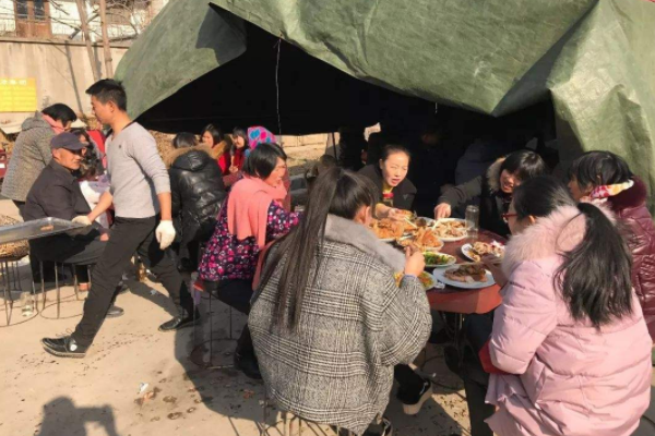 为什么现在农村里,置办红白喜事的时候,大家都不愿意
