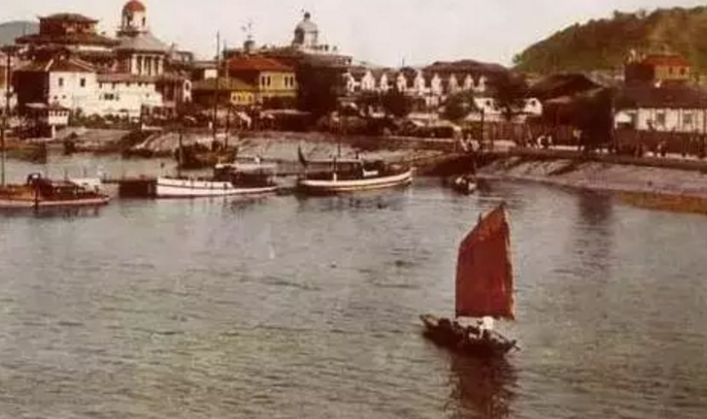 南京那时候的下关码头江苏省30年前的老照片 转载自百家号作者:御医说