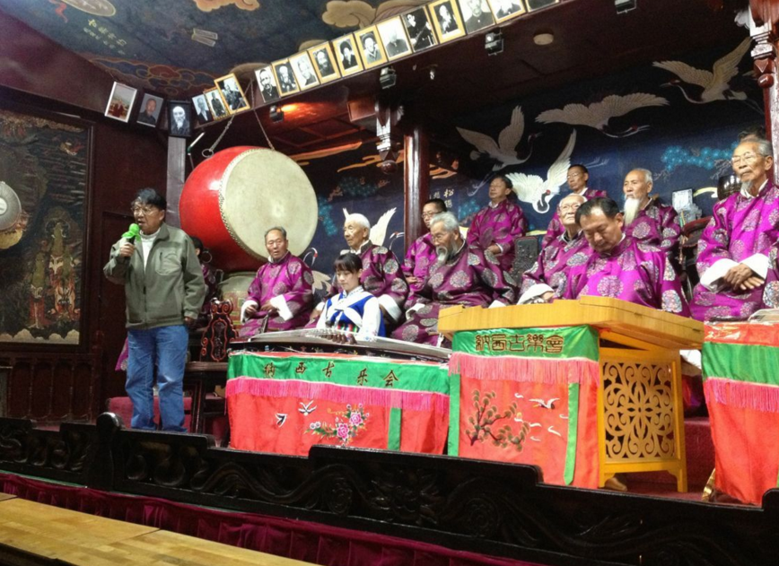 音乐中还有宗教祭祀活动中有所吟诵的一种曲调——东巴音乐,白沙细乐