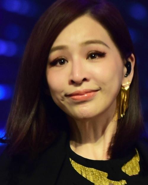 神仙颜值一去不返,王心凌因病破相?面部浮肿再不是甜心教主