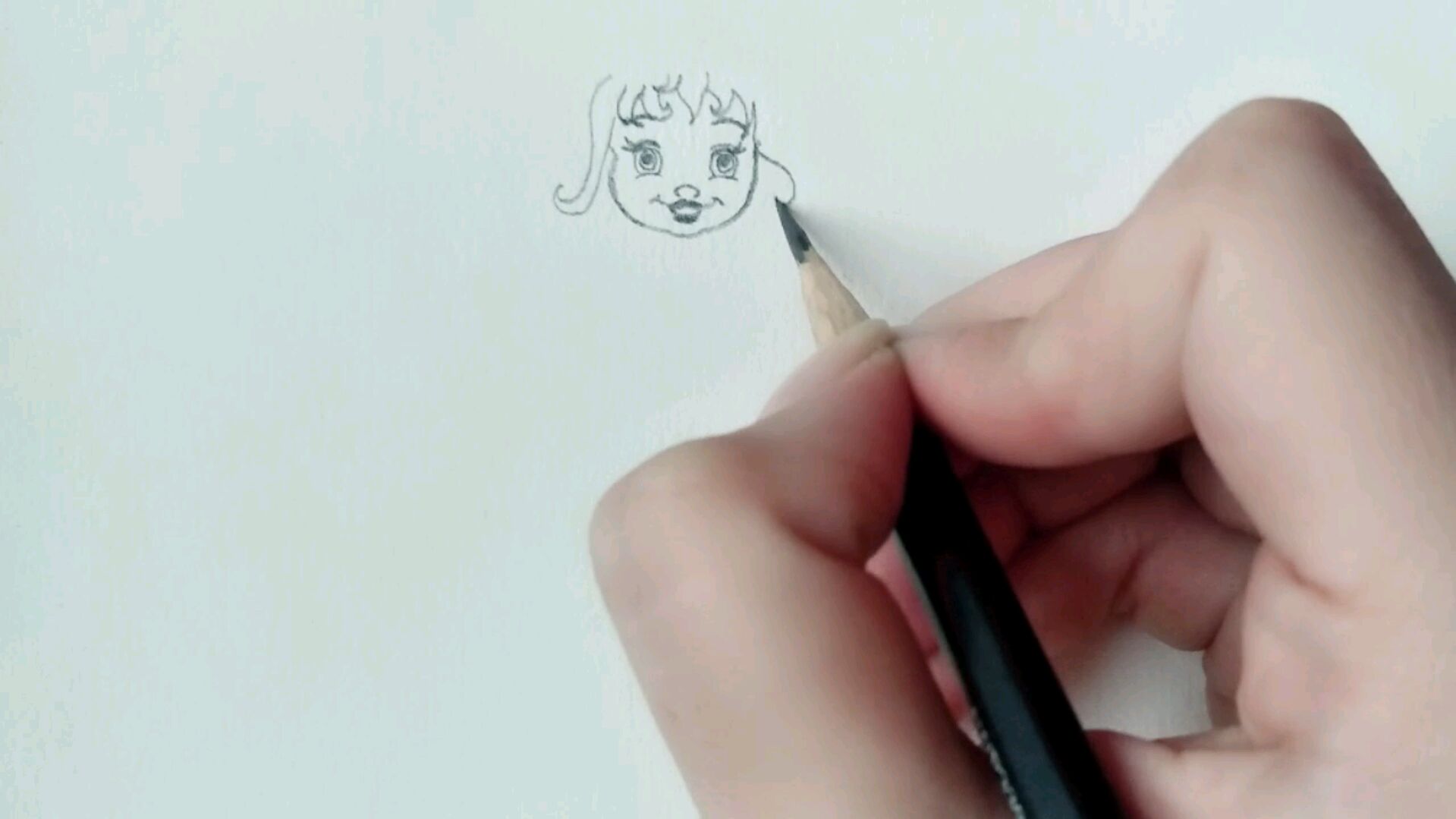 手绘简笔画小女孩