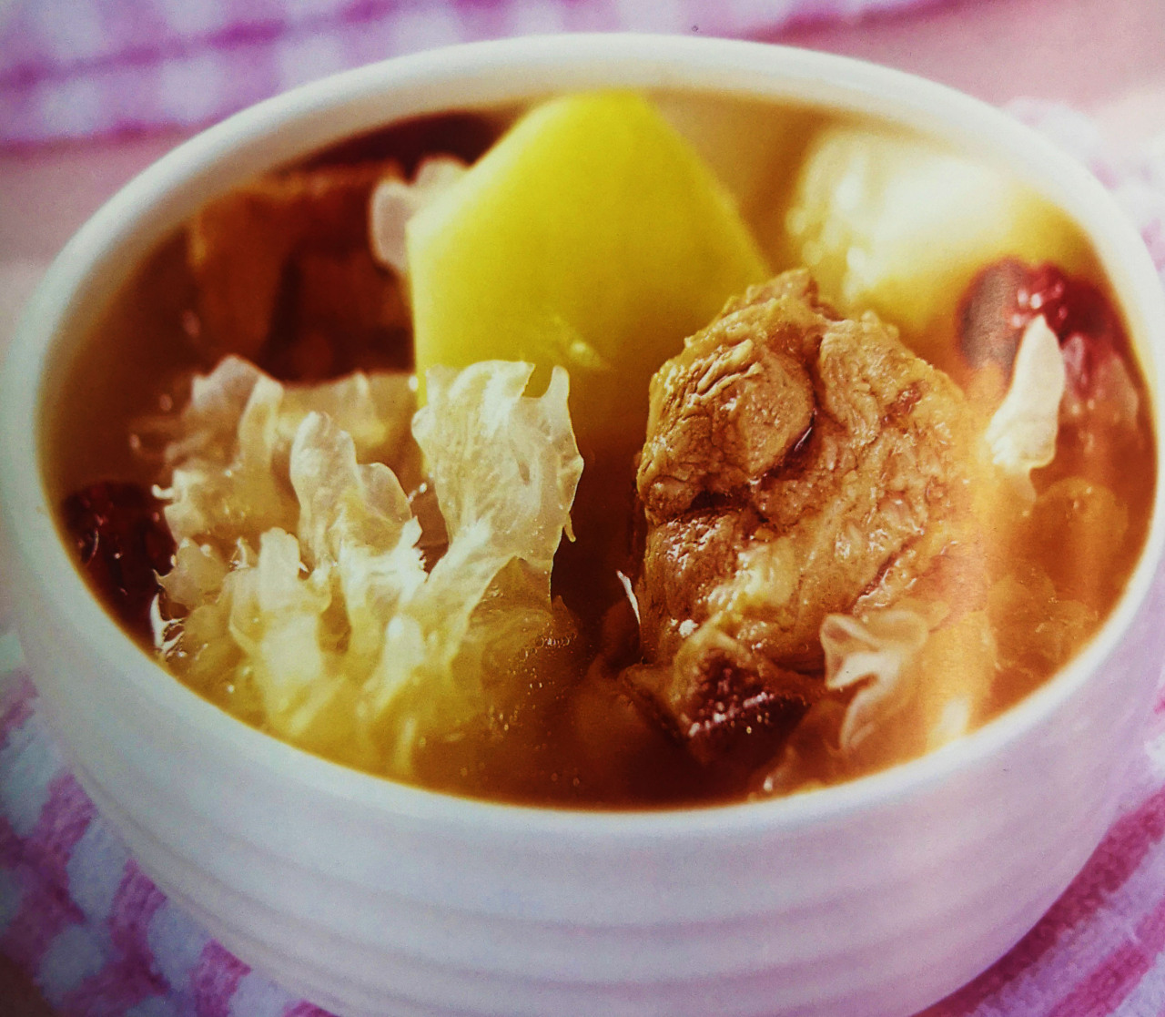 女性四季养颜食谱推荐