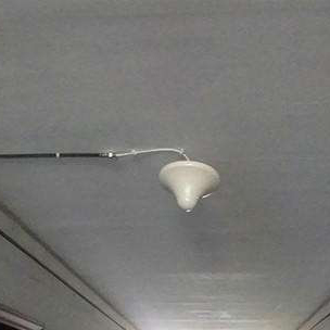 走廊,楼梯间之类的地方,这个就是放大手机信号的室内天线中的一种, 2