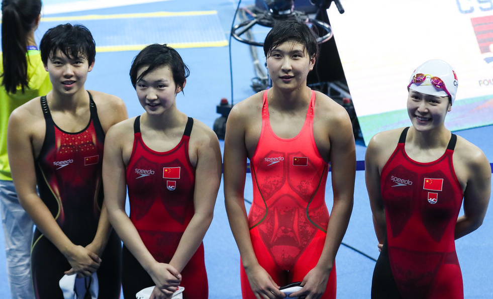 好样的!短池世锦赛中国女子4×200m接力夺金,王简嘉禾的第二金