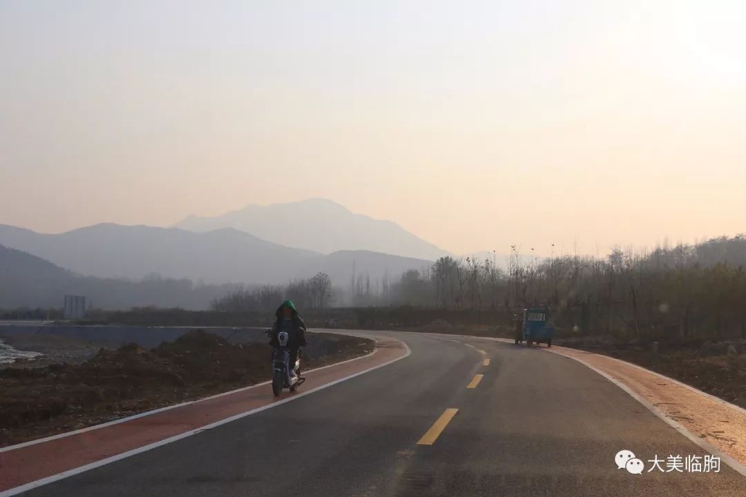 走走临朐嵩山生态旅游区刚修的一号大道(一)