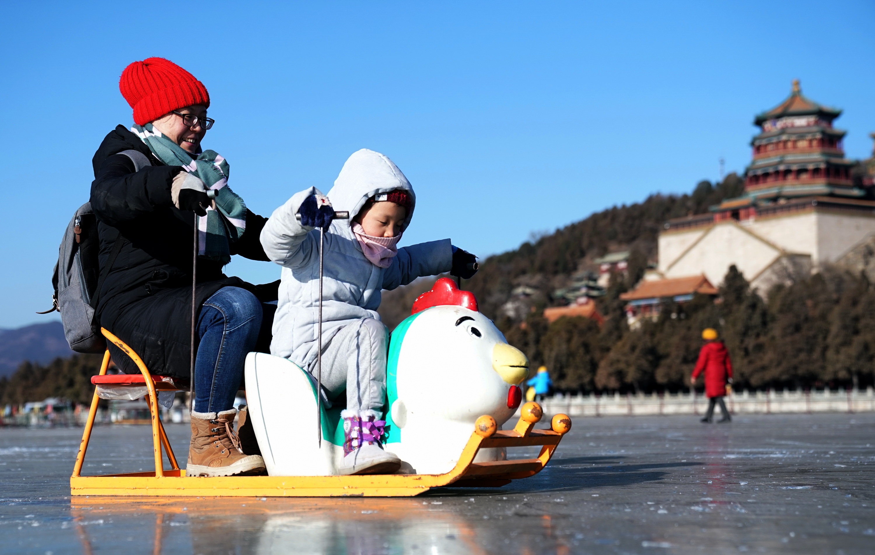 全民健身——假日滑冰颐和园