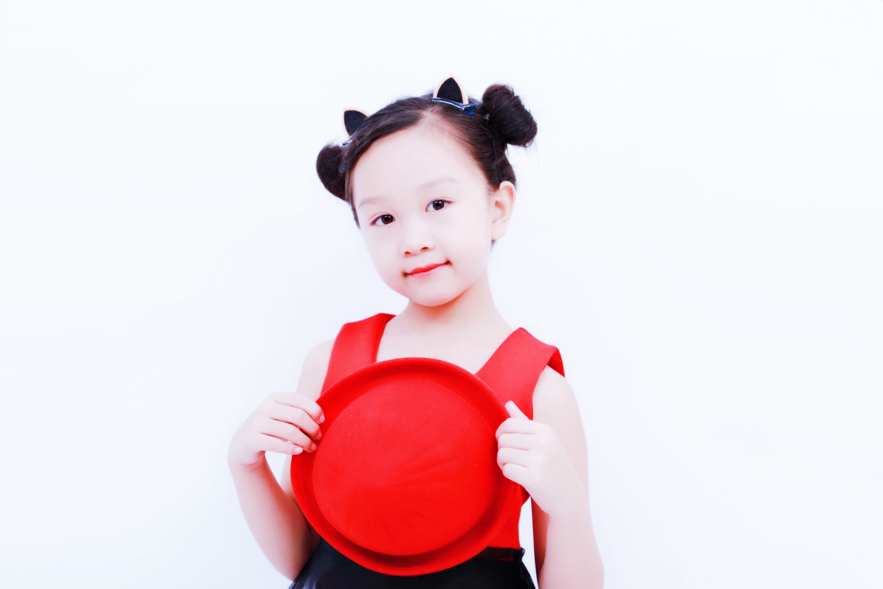 李美妙推出新歌《爷爷我爱你》唱出孝顺好家风