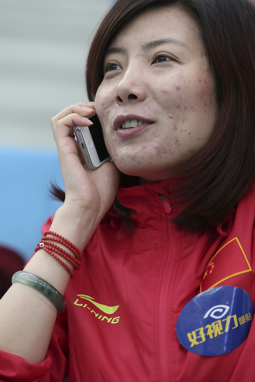 2008年,北京奥运会上,26岁的杜丽对22岁的师弟庞伟说:"你向我求婚吧?