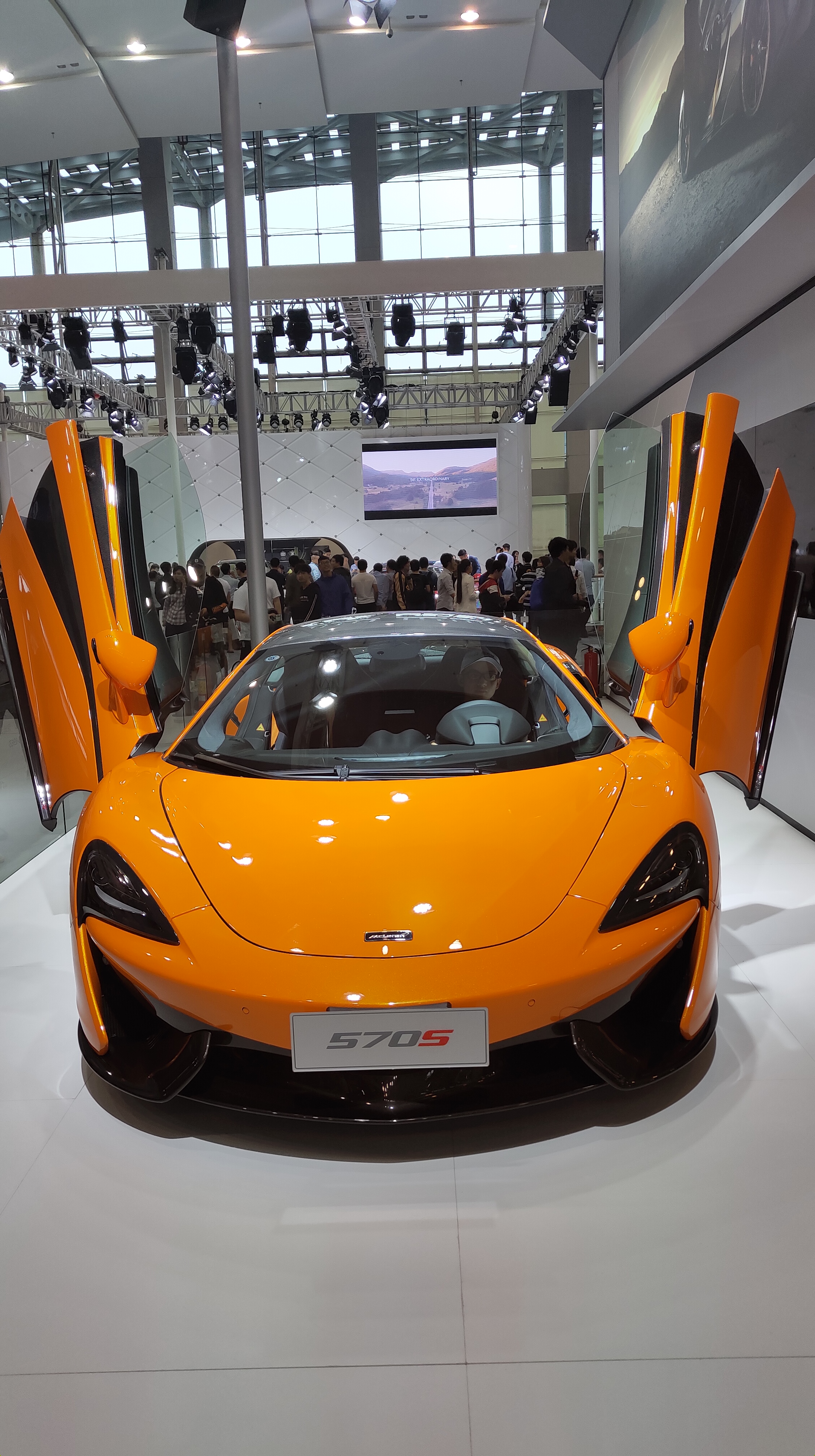 广州车展,迈凯伦570s惊艳亮相!
