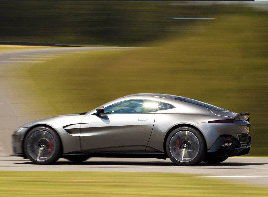 阿斯顿·马丁-v8 vantage优雅之美,带你走进精致的世界!