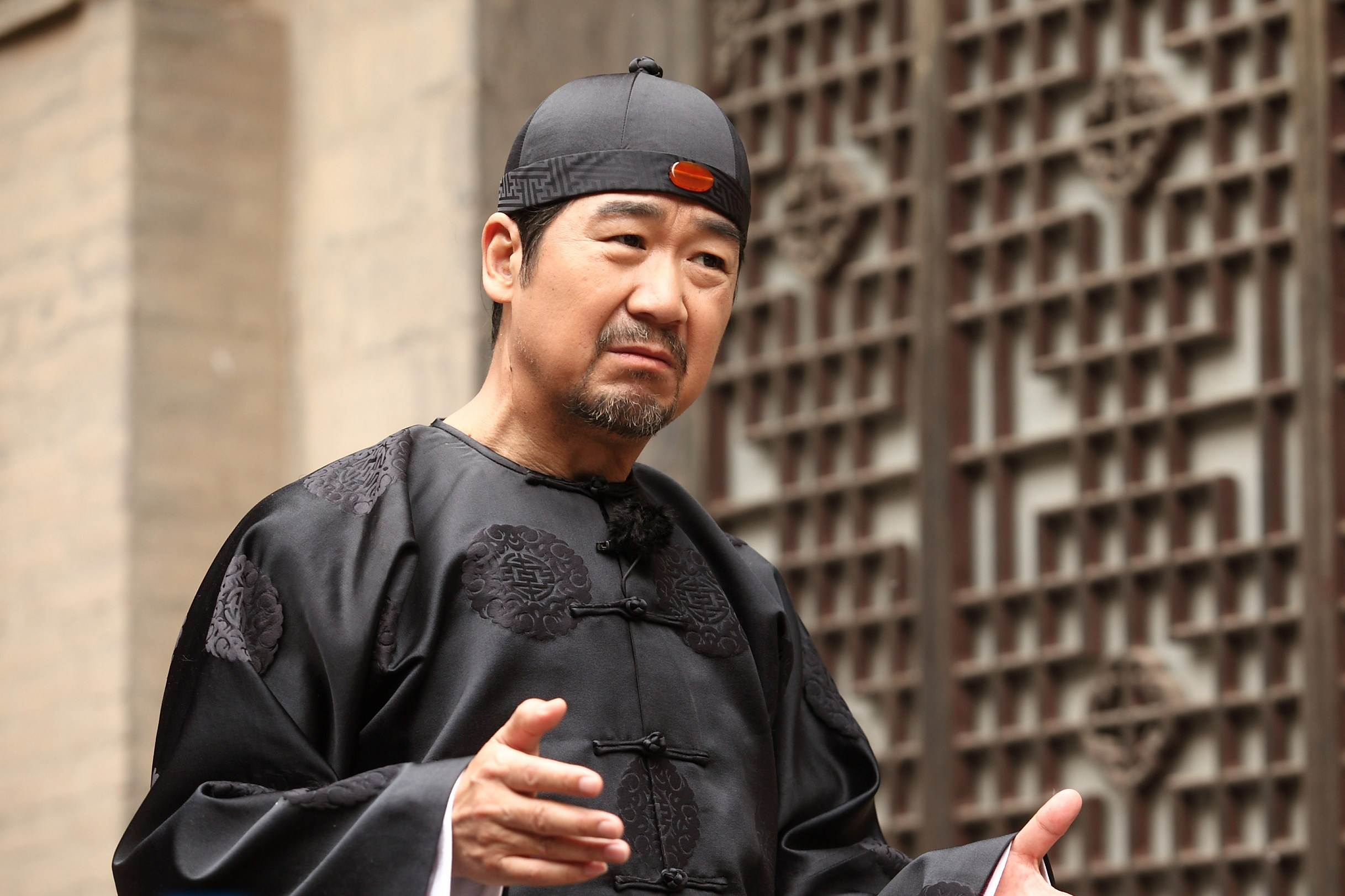 3,张国立,国家一级演员,他主演的《康熙微服私访记》系列也是经典