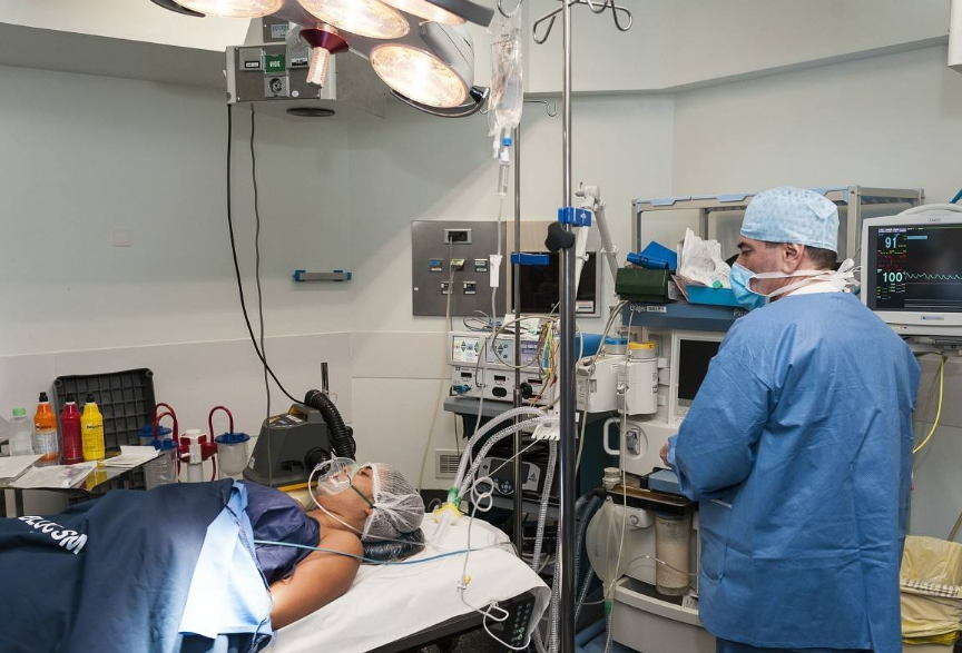 医生进行麻醉手术的时候,患者突然醒来,会有什么后果?长见识了