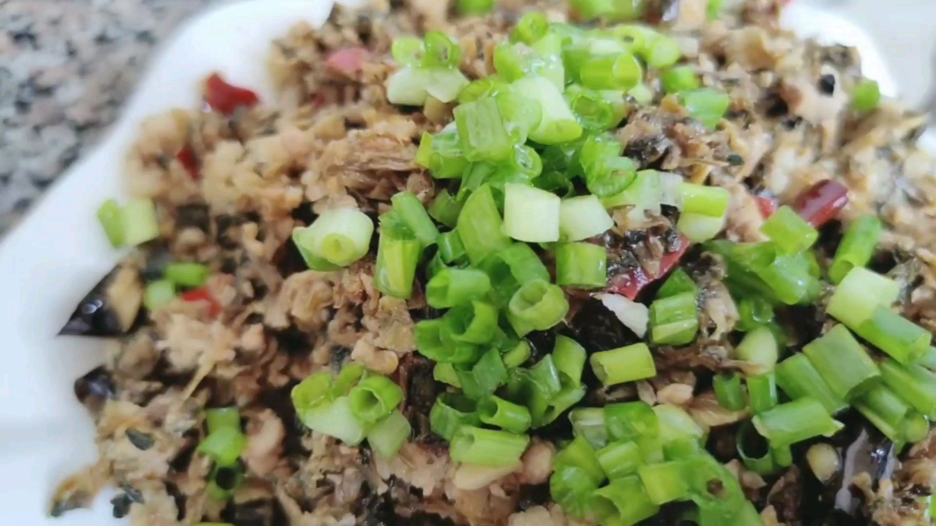 胖妹用奶奶做的,“外婆菜”炒肉,超级下饭好吃,收藏了