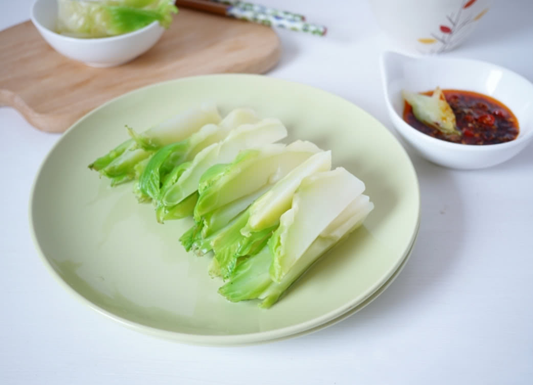 这种蔬菜很奇特,白水煮上2分钟即可食用,口感清甜,脆爽美味