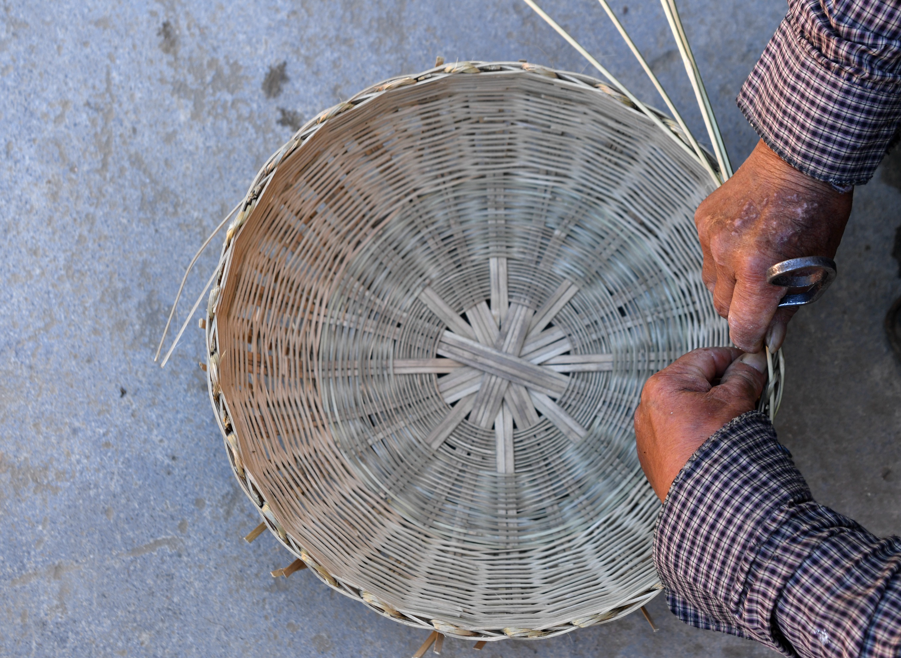 大山里的盲人篾匠杨继学