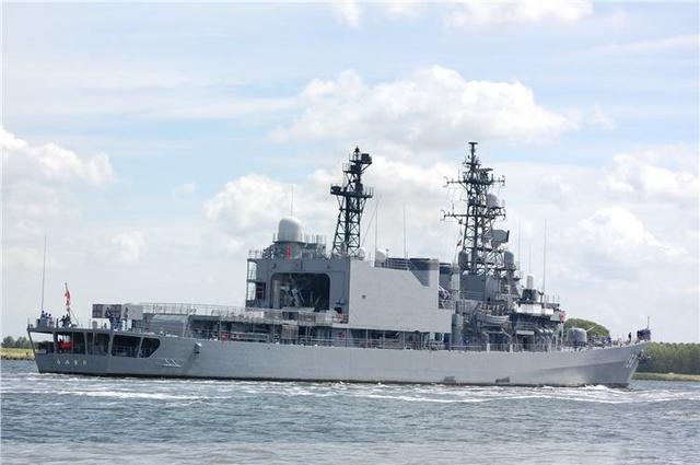 日海军二战后第二代多功能驱逐舰,初雪级驱逐舰的改进型